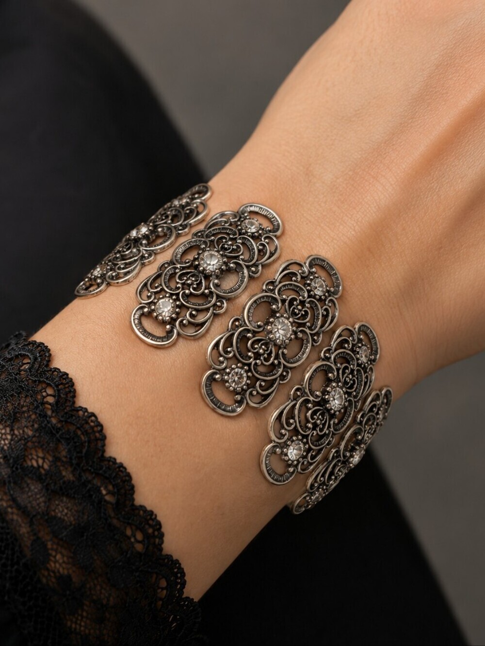 Vintage Floral Filigree Rhinestone Chunky Wide Stretch Bracelet